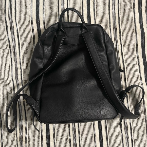 Universal Thread Backpack - Picture 2 of 4